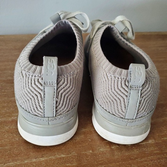 UGG Willows Womens Sz 9.5 Gray Knit Sneakers Casual Athletic Shoes Treadlite - Picture 3 of 11